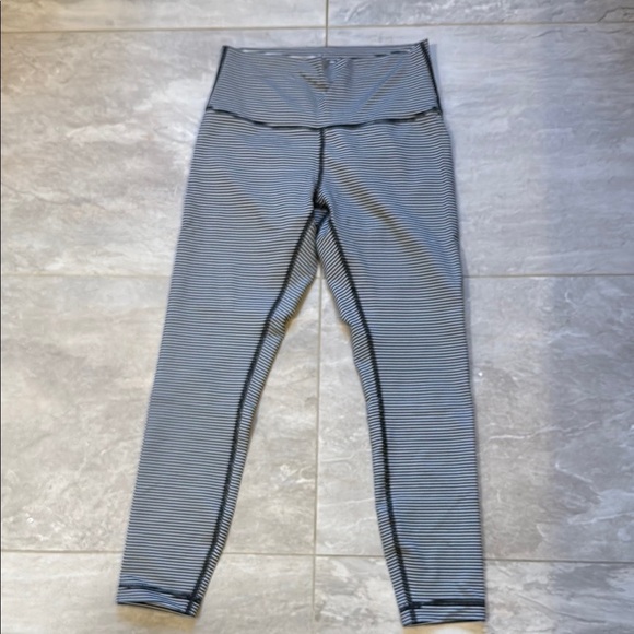 lululemon athletica Pants - New Lululemon Wunder Train High Rise Tight 25” Black and White Striped Leggings